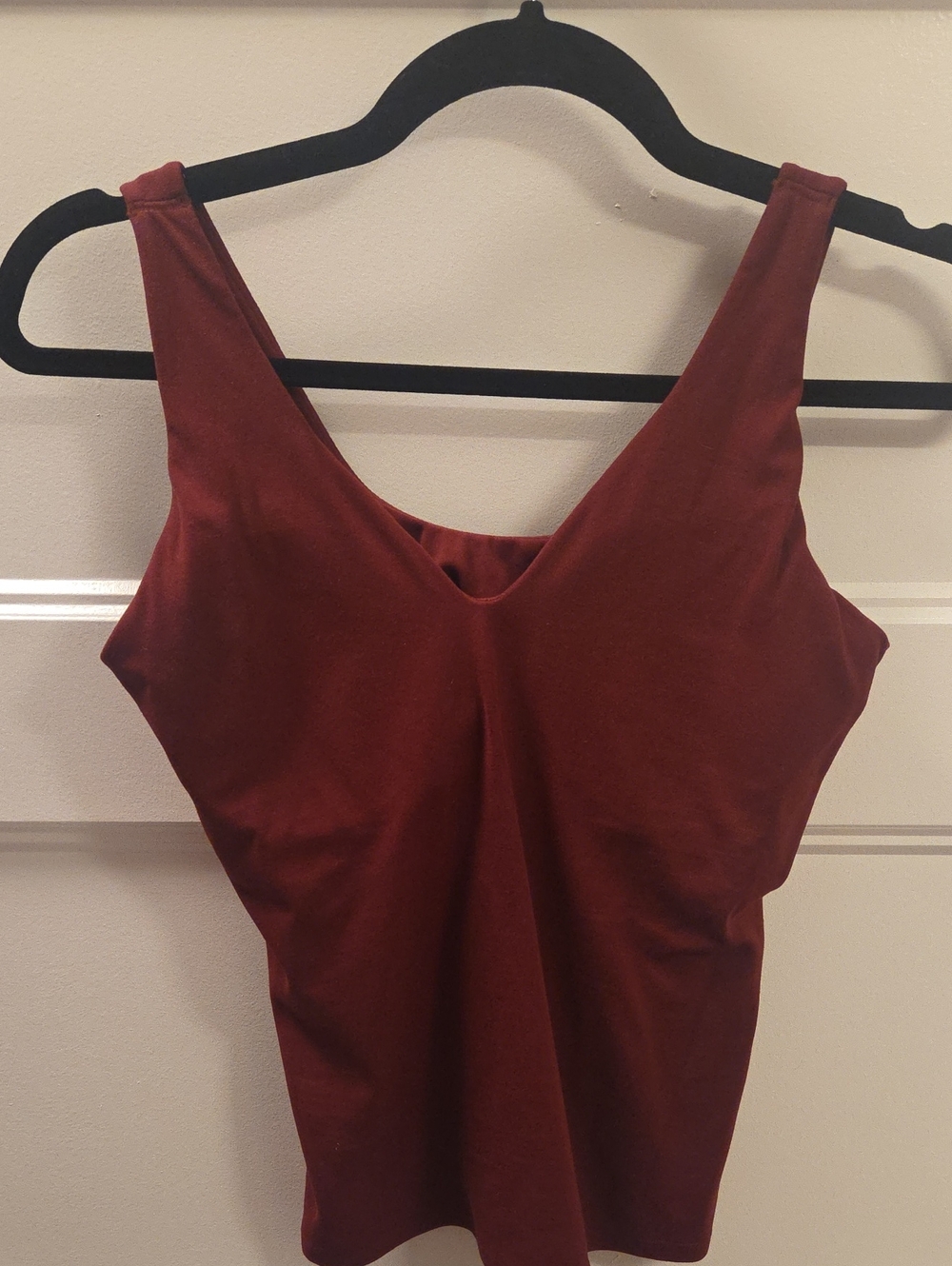 Oner Active Sleeveless V-Neck Tank Top - Burgundy